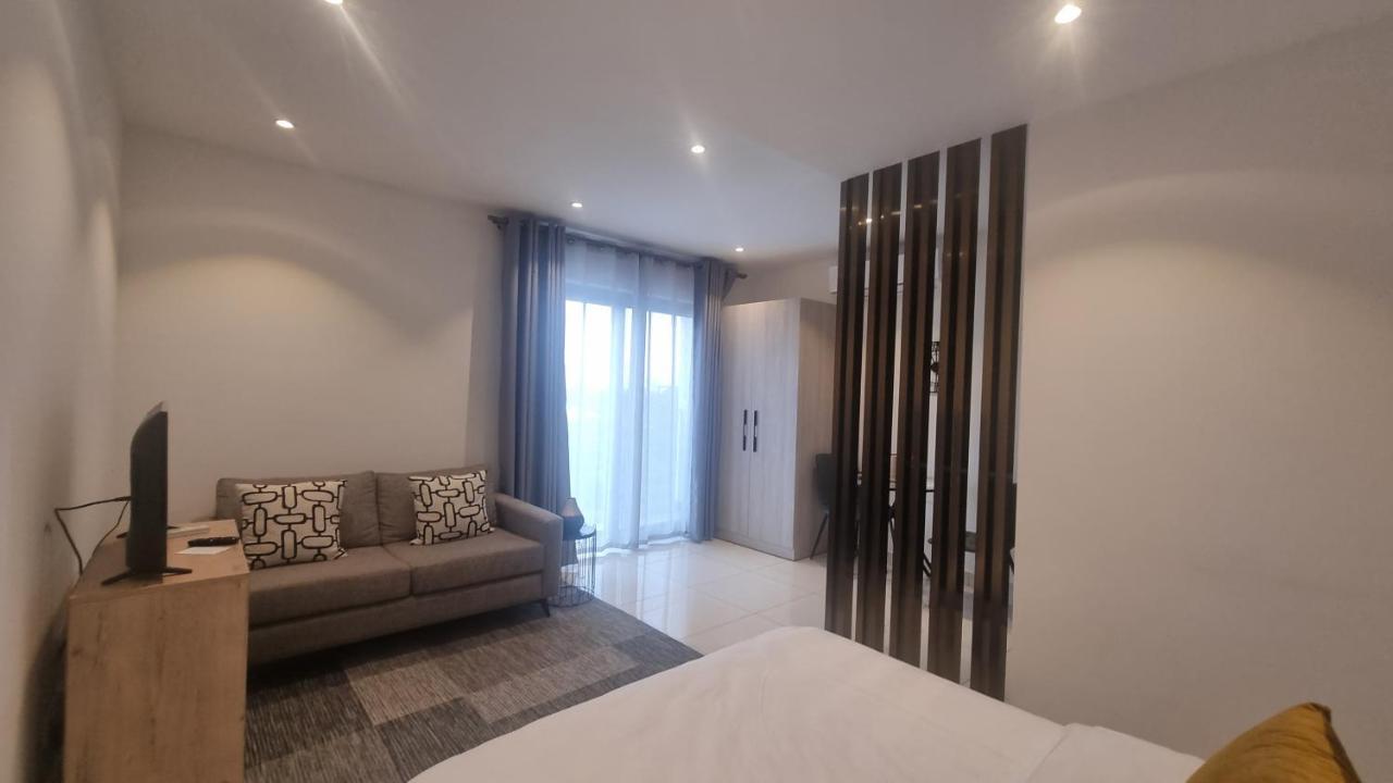 The Lennox Suites By Cozy Accra Eksteriør bilde